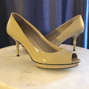 GUCCI peep toe pump